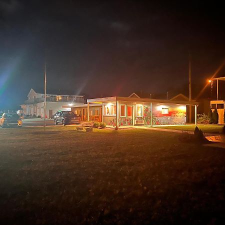 The Cedar Motel Sandusky Εξωτερικό φωτογραφία