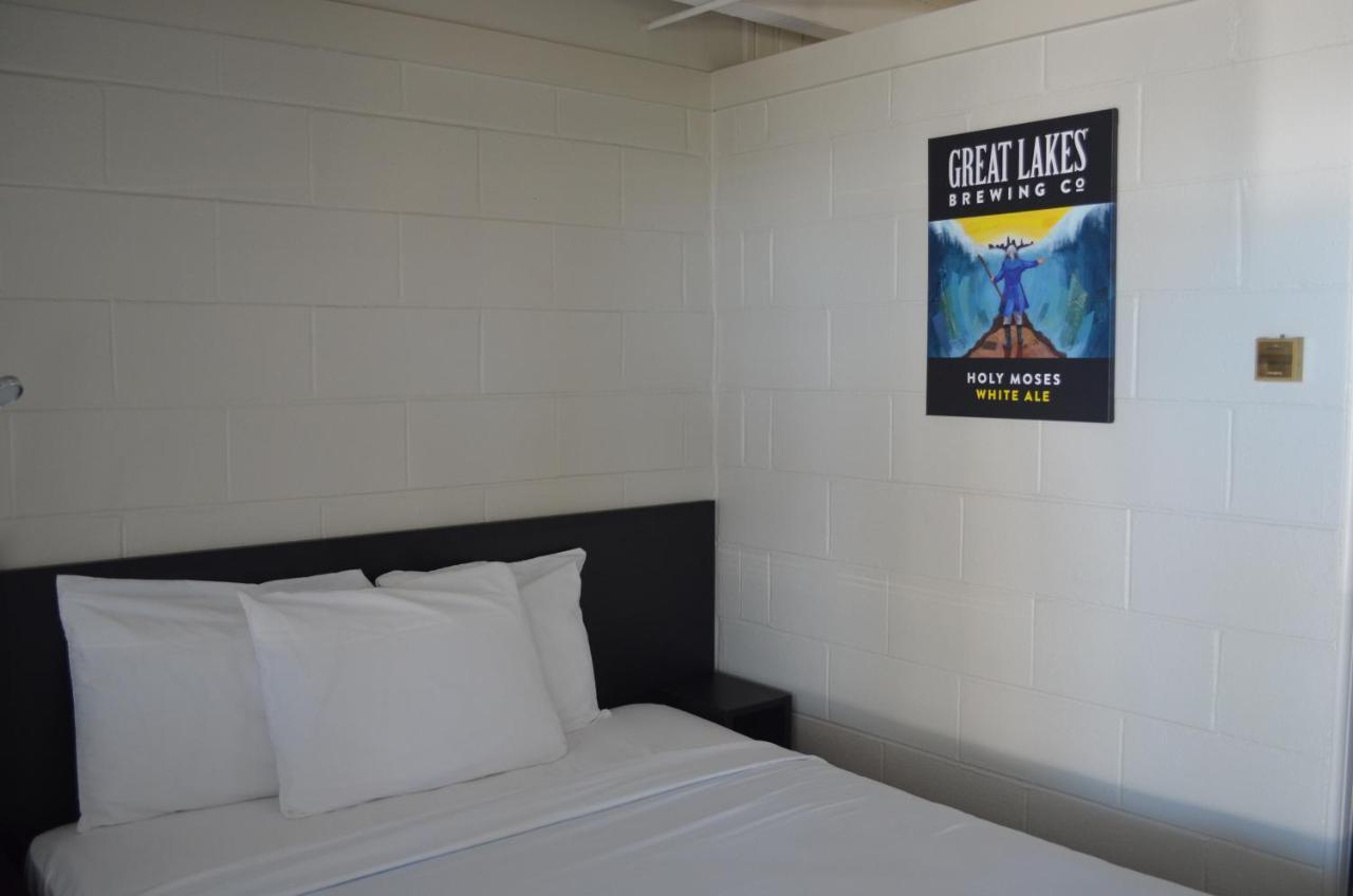 The Cedar Motel Sandusky Εξωτερικό φωτογραφία
