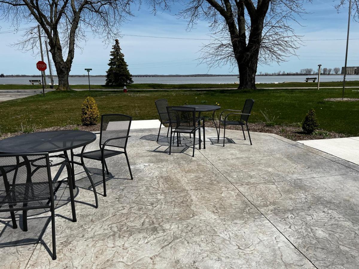 The Cedar Motel Sandusky Εξωτερικό φωτογραφία