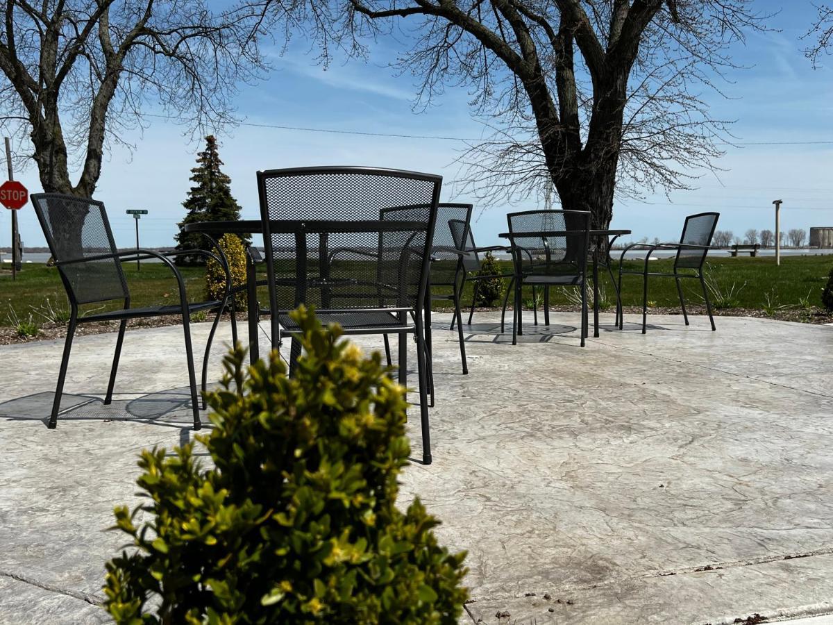 The Cedar Motel Sandusky Εξωτερικό φωτογραφία