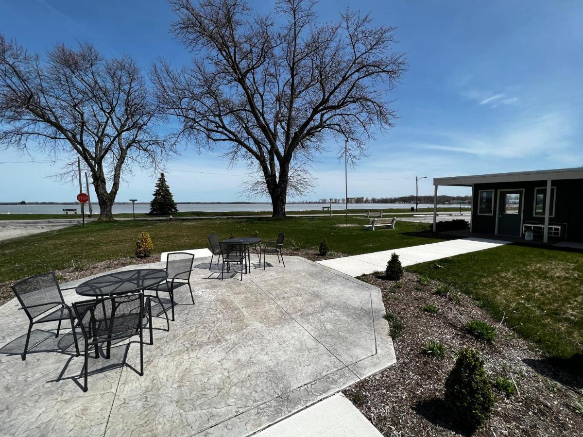 The Cedar Motel Sandusky Εξωτερικό φωτογραφία