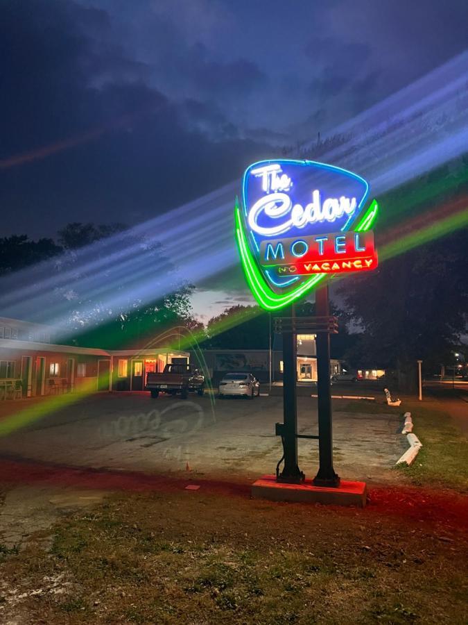 The Cedar Motel Sandusky Εξωτερικό φωτογραφία